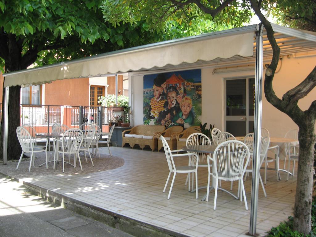 Hotel Eleonora 리미니 외부 사진
