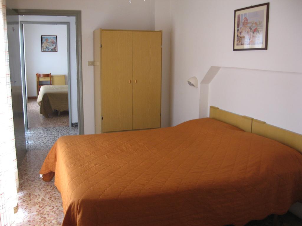 Hotel Eleonora 리미니 객실 사진