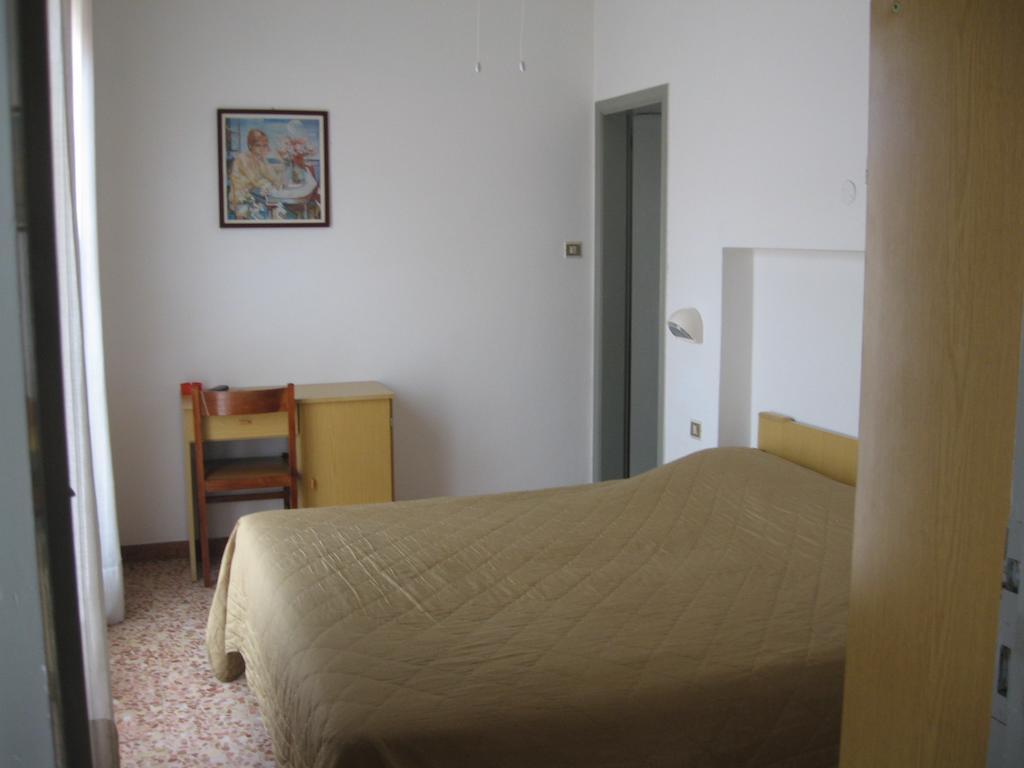 Hotel Eleonora 리미니 객실 사진